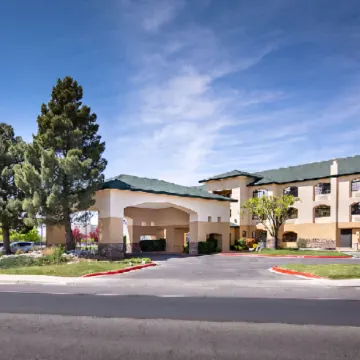 CASH REWARDS INN & SUITES