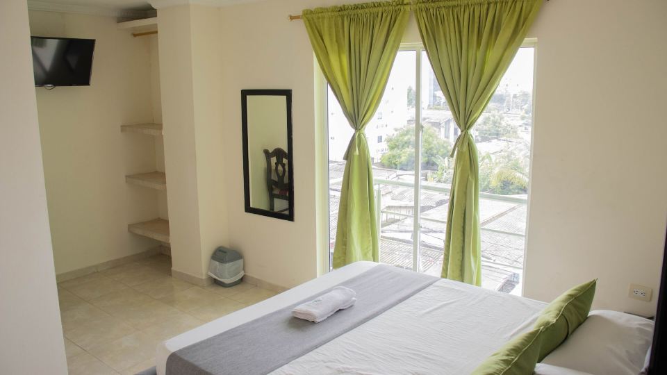 Hotel Calarca N1