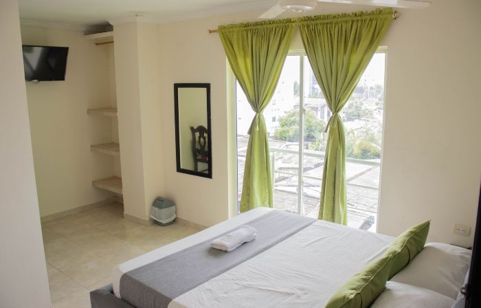 Hotel Calarca N1