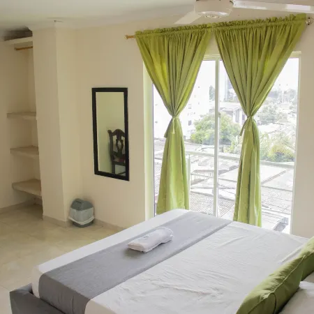 Hotel Calarca N1