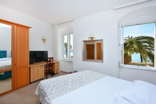 Hotel Adriana