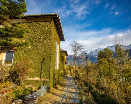 Seclude Palampur Hotels in Palampur