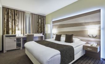 Rushotel