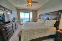 Stylish Oceanfront Condo with Beach and Picnic Area Access - Unit 1706 by RedAwning