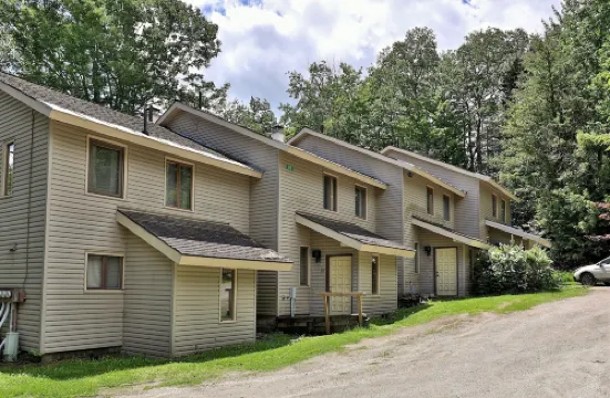 Hemlock Ridge 2B- Charming Two Floor Condo in the Heart of Killington, Perfect! Condo