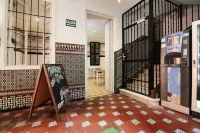 Feel Hostels City Center