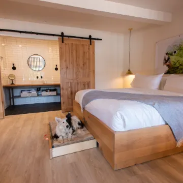 Best Friends Roadhouse and Mercantile