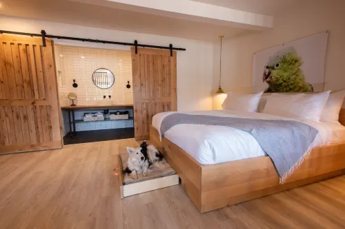 Best Friends Roadhouse and Mercantile