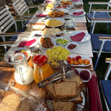 In Ephesus Hotel and Art Galery