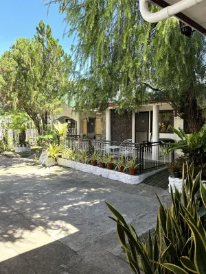Pabua's Cottages - 2-Star