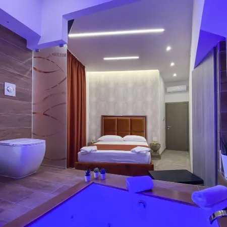 Twin Towers Naples Luxury