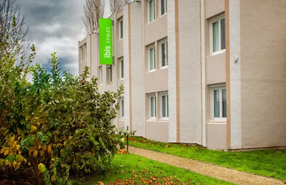 魯昂北巴朗坦宜必思尚品酒店