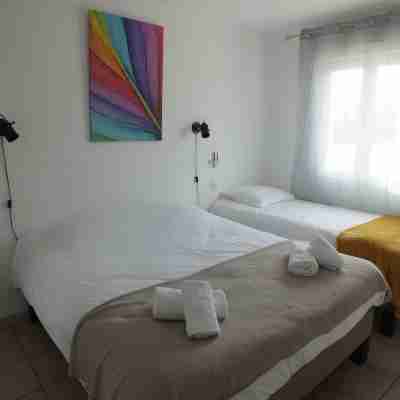 Logis hôtel restaurant Le clos saint loup Rooms