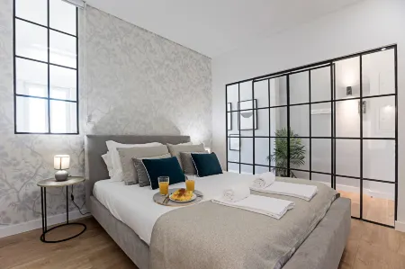 Urban House by LovelyStay Отели рядом с достопримечательностью «Церковь Святого Мартина Седофейта»