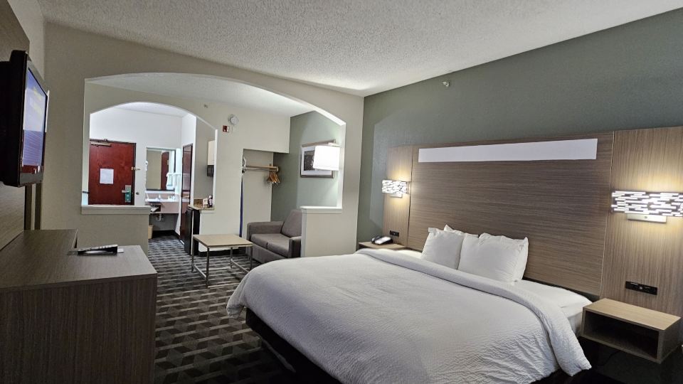 Quality Inn & Suites DFW Airport South