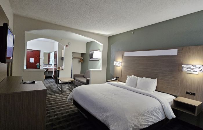 Quality Inn & Suites DFW Airport South