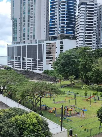 Eshel Suites Panama Отели рядом с достопримечательностью «Oceania Business Plaza»