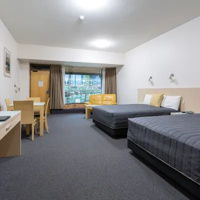 Mayfair Plaza Motel and Apartments Hotels near Sandy Bay