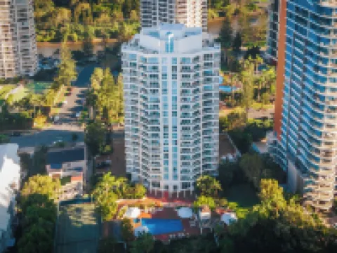 The Crest Apartments - Main Beach Hotels in Main Beach