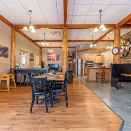 A Taste of Ely 4 BR Apartment, with Sauna