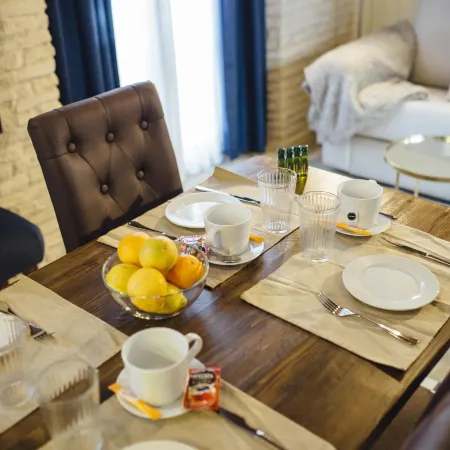 One&Lux Byron Suites