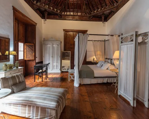 Isla Baja Suites Hotels in Teno
