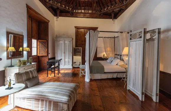 伊斯拉巴哈套房酒店