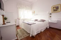 Calycanto Hotels near Tabacchino Maria Luisa Campus