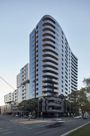 Turnkey Accommodation-North Melbourne Отели рядом с достопримечательностью «Университет Мельбурн»