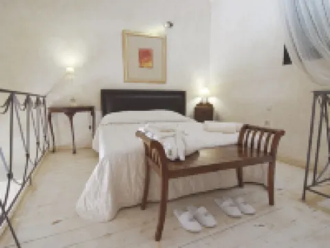 オストラ・メナロン・ラグジュアリー・スイーツ トリポリスのホテル