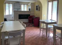 Agriturismo SetteLune Hotels in Canossa