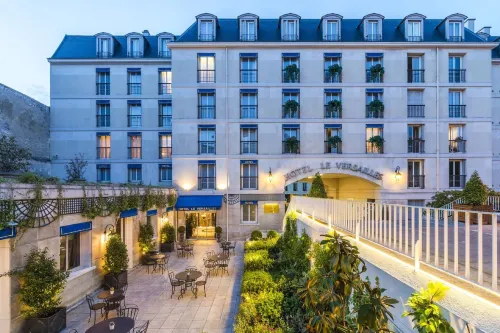 Hôtel le Versailles Hotels in Versailles