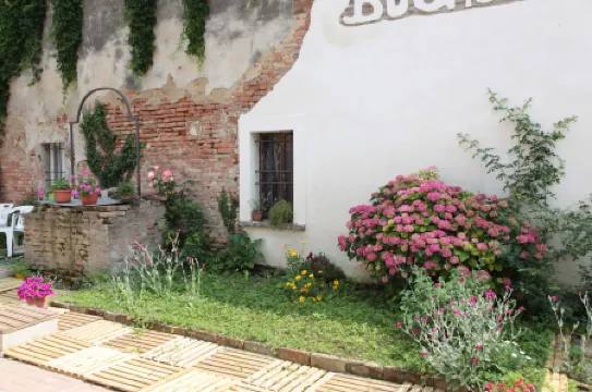 快樂櫻桃樹家庭旅館