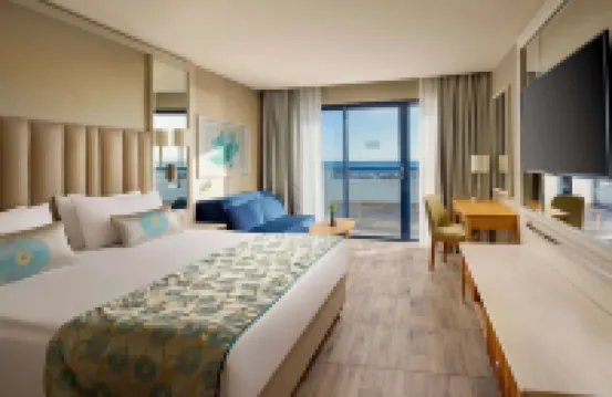 泰坦尼克豪華酒店拉拉