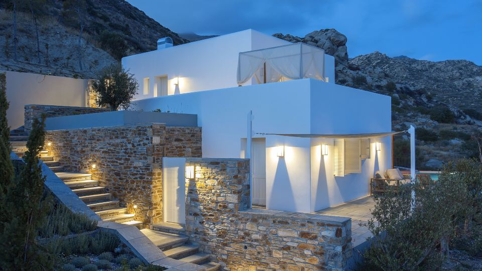 Far Out Hotel & Spa
