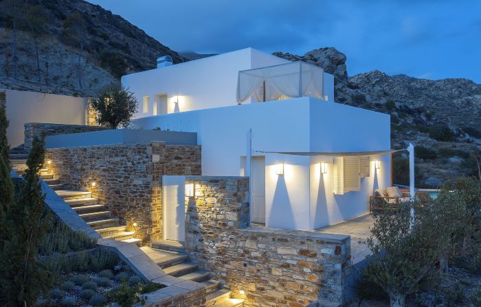 Far Out Hotel & Spa