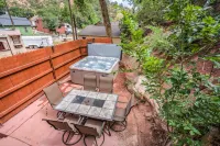 3Br Manitou Springs 2Min to Restaurants Hot Tub