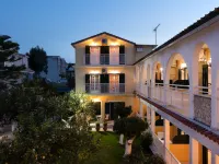 Domus Alta Hotels in Planos