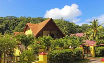 Takamaka Green Village