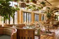 Treehouse Hotel Silicon Valley - Breakfast
