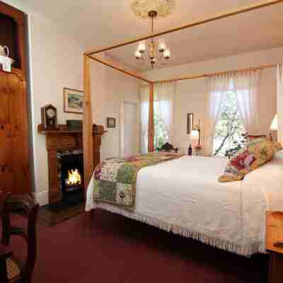 Joshua Grindle Inn Rooms