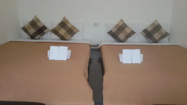 ห้องดีลักซ์สำหรับ 4 ท่าน (พูนสิน)