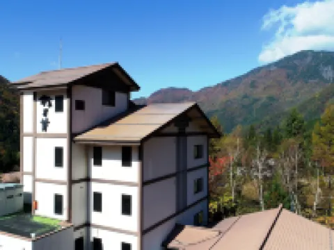 奧飛驒溫泉鄉鄙之館松乃井 神明神社附近的飯店