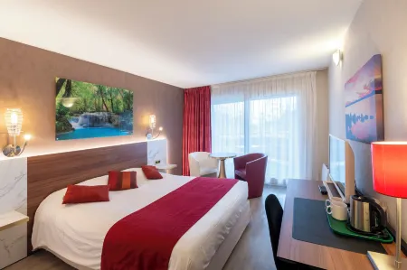 Logis Hotel Arc En Ciel Отели в г. Тонон-ле-Бен