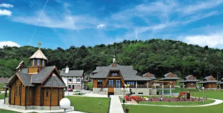 Etno kompleks Vrdnicka Kula Отели в г. Beocin