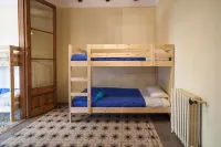Bed in Girona - balcony