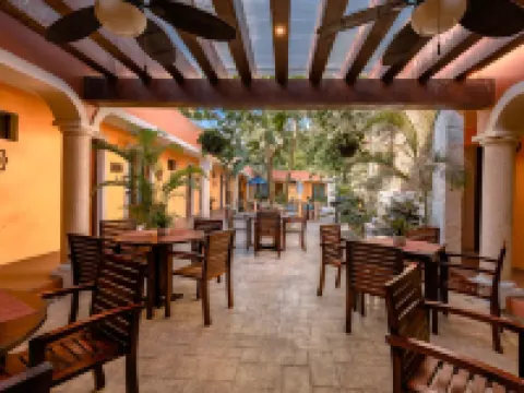 エル サグアン コロニアル バイ グルホテル バリャドリッドのホテル