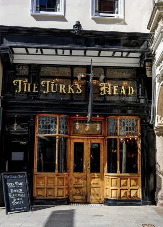The Turks Head Отели рядом со станцией Центральная железнодорожная станция Exeter