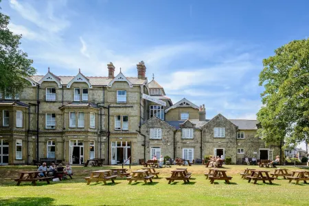 Daish's Hotel Отели рядом с достопримечательностью «Шанклин в Ventnor Coastal Walk»