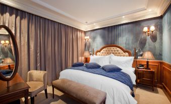 Art Palace Suites & Spa